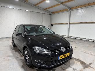 Volkswagen Golf 1.4TSI 92kW Connected Series picture 3