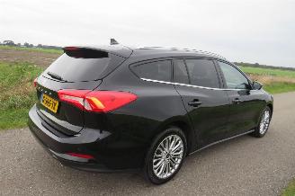 Voiture accidenté Ford Focus 1.0 92kw euro 6 Eco Boost Titanium Business Camera Navigatie  12-2019 2019/12