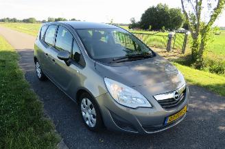 Damaged car Opel Meriva 1.4 Turbo Edition  2011 188.000km nap Airco  5drs mpv  Topstaat 2011/5