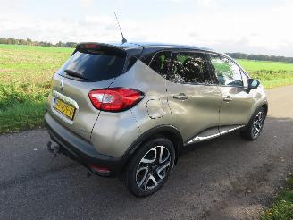 damaged passenger cars Renault Captur 12 TCE 120pk Dynamique Automaat!!!! 146.000km  navigatie Airco 2014 topstaat 2014/4