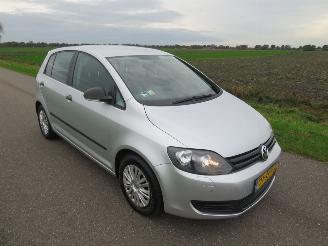 damaged passenger cars Volkswagen Golf plus 1.2 TSI 5drs 105pk Airco 230.000 km nap Euro 5 2011/11