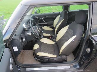 Mini Mini COOPER 1.6 116pk Airco  2005  [ schadevrij top staat  schuifdak picture 14