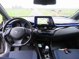 Toyota CH-R 1.8 Automaat  Hybride /Benzine Elektriciteit Bi Tone  Euro 6  2017 Topstaat picture 25