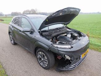Hyundai Kona 39 kw Automaat  Elektrisch 2021  40.000km Camera Navigatie  stoelverwarmig  nieuwstaat picture 9