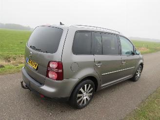 uszkodzony samochody osobowe Volkswagen Touran 1.4 TSi  170pk Automaat 7 persoons  Highline Business sport  mpv 2008/11