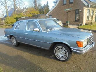 uszkodzony samochody osobowe Mercedes S-klasse S-klasse 280 S 1977/4