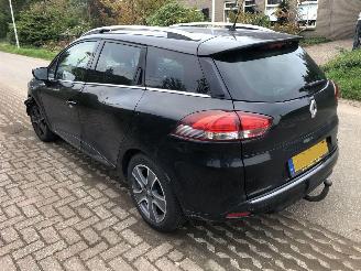 Vaurioauto  passenger cars Renault Clio Clio Estate 1.5 dCi ECO Night&Day 2015/8