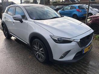 damaged passenger cars Mazda CX-3  2015/8