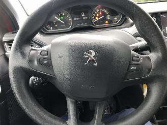 Peugeot 208 208 1.2 PureTech Active picture 14