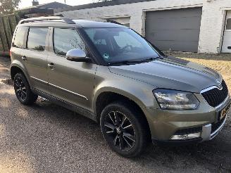 Damaged car Skoda Yeti Skoda Yeti Outdoor 1.2 TSI Adventure 2015/1