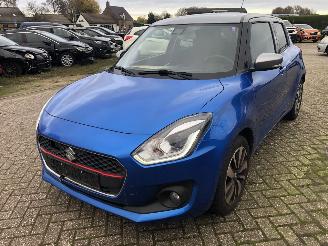 damaged passenger cars Suzuki Swift Swift 1.0 Stijl Smart Hybrid 2018/8