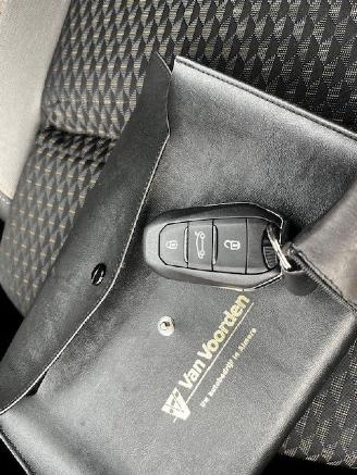 Opel Crossland x picture 8