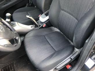 Toyota Auris 16-16v sol picture 11