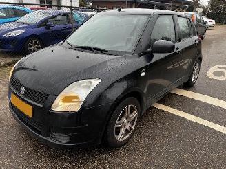 krockskadad bil auto Suzuki   2006/5