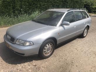 Auto incidentate Audi A4 a4 AVANT 1.8 20 V 1998/10