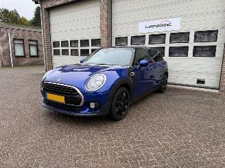 krockskadad bil auto Mini Clubman 1.5 Cooper Business Cruise 47712 Km ! 2019/2