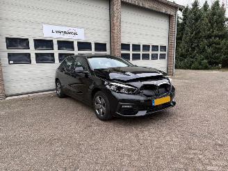 skadebil auto BMW 1-serie 118i Automaat Virtual Clima Navi 52850 Km NAP ! 2013/11