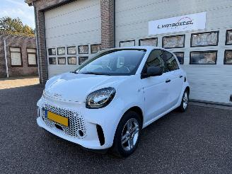 Schadeauto Smart Forfour EQ Essential 18 kWh Automaat Cruise Clima 66258 Km NAP ! 2021/3