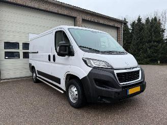 Avarii auto utilitare Peugeot Boxer 2.2 BlueHDi 120 L2H1 3.0t 3Zits Navi Airco 98234 Km NAP ! 2023/10
