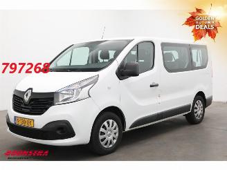 krockskadad bil bedrijf Renault Trafic Passenger 1.6 DCI 9-Pers. Airco 2018/1