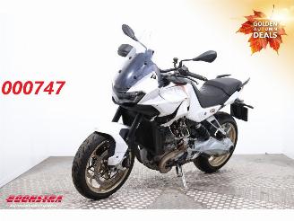 skadebil motor Moto Guzzi  V100 Mandello LED Cruise BY 2023 2023/7