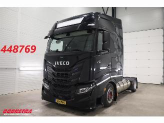damaged trucks Iveco S-way 460 LNG LED ACC Standairco 4X2 . 2021/5