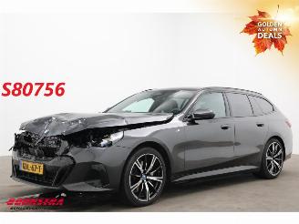 krockskadad bil auto BMW i5 eDrive40 84 kWh M-Sport HUD Memory 360° AHK 18.410 km! 2024/6