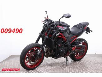 krockskadad bil motor Kawasaki  Z900 ABS LED 35 KW 2021/2