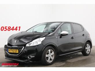 krockskadad bil auto Peugeot 208 1.2 VTi Style Navi Airco Cruise PDC 117.066 km! 2014/4