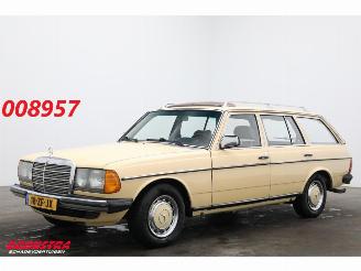 uszkodzony samochody osobowe Mercedes X-90 300 TD Combi Aut. W123 Radio AHK + extra wielset! 1982/2