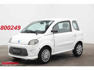 Vaurioauto  microcars Microcar  Dué Leder 2011/9