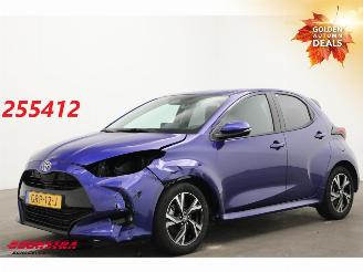 krockskadad bil auto Toyota Yaris 1.5 Hybrid 115 First Edition LED ACC Clima Camera 17.002 km! 2024/11