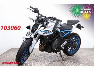 dommages motocyclettes  Suzuki  GSX-8S 35 KW Arrow ABS 2023/6