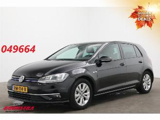 uszkodzony samochody osobowe Volkswagen Golf 1.5 TSI Comfortline ACC Navi Clima PDC AHK 2018/1