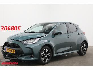 Schadeauto Toyota Yaris 1.5 Hybrid 115 Dynamic LED ACC LRHZ SHZ Camera PDC 3.421 km! 2025/6