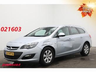 Damaged car Opel Astra Sports Tourer 1.4 Turbo Blitz Navi Airco Cruise PDC AHK 2015/11