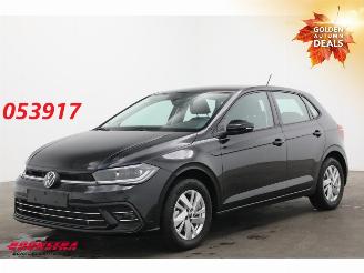 krockskadad bil auto Volkswagen Polo 1.0 TSI DSG Highline LED Apple/Android Camera 1.604 km! 2025/6