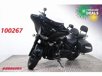 dommages motocyclettes  Suzuki  C 1500 BT Intruder ABS Apple/Android Radio 32.752 km! 2014/6