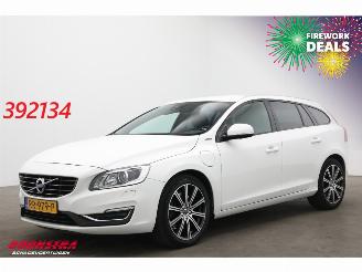 krockskadad bil auto Volvo V-60 2.4 D5 Twin Engine Summum Memory Leder Cruise SHZ AHK 2018/1