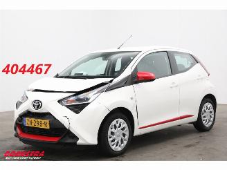 Damaged car Toyota Aygo 1.0 VVT-i x-play Apple/Android Airo Cruise Camera 57.976 km! 2019/7