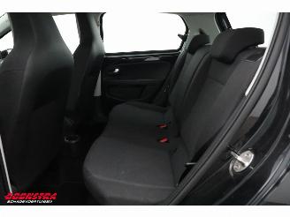 Volkswagen Up! 1.0 5-DRS Airco Bluetooth 39.306 km! picture 15