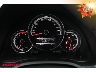 Volkswagen Up! 1.0 5-DRS Airco Bluetooth 39.306 km! picture 17