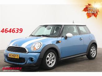 damaged passenger cars Mini One 1.6 D Navi Clima Cruise PDC 2013/7