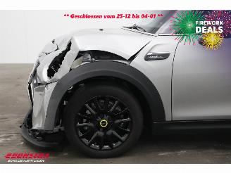 Mini Cooper SE Camden Edition 33 kWh LED Navi Clima Cruise SHZ PDC picture 13