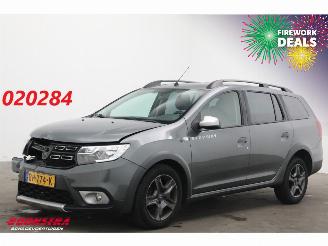 damaged passenger cars Dacia Logan MCV Stepway 0.9 TCe Navi Airco Cruise PDC 2017/11