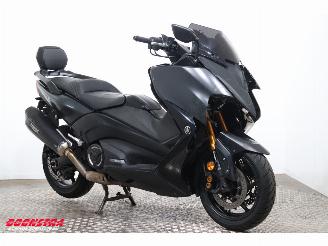 Yamaha  T-Max 530 Black Max Akrapovic picture 2