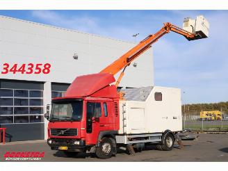 ojeté vozy nákladních automobilů Volvo FL 220 Hubarbeitsbuhne Custers T200 18T 2003/5