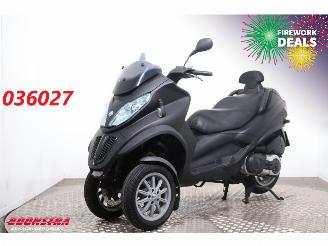 voitures motocyclettes  Piaggio  400 LT MP3 28.105 km! 2012/6