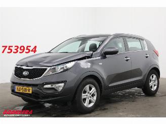 krockskadad bil auto Kia Sportage 1.6 GDI X-treme ComfortLine Navi Clima Cruise Camera AHK 2016/1