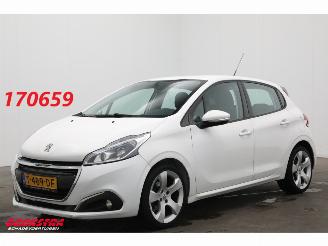 Schadeauto Peugeot 208 1.6 BlueHDi 5-DRS Access Navi Airco Cruise PDC 153.685 km! 2017/11